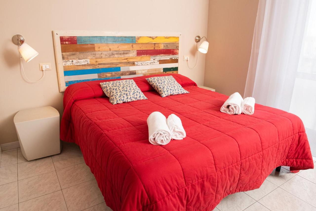 Hostal Al Porto San Benedetto del Tronto Kültér fotó